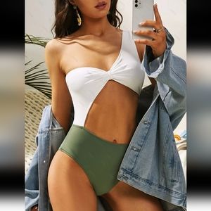 NWOT Colorblock Sexy Cutout One Shoulder Knotted One-piece Swimsuit SZ Small